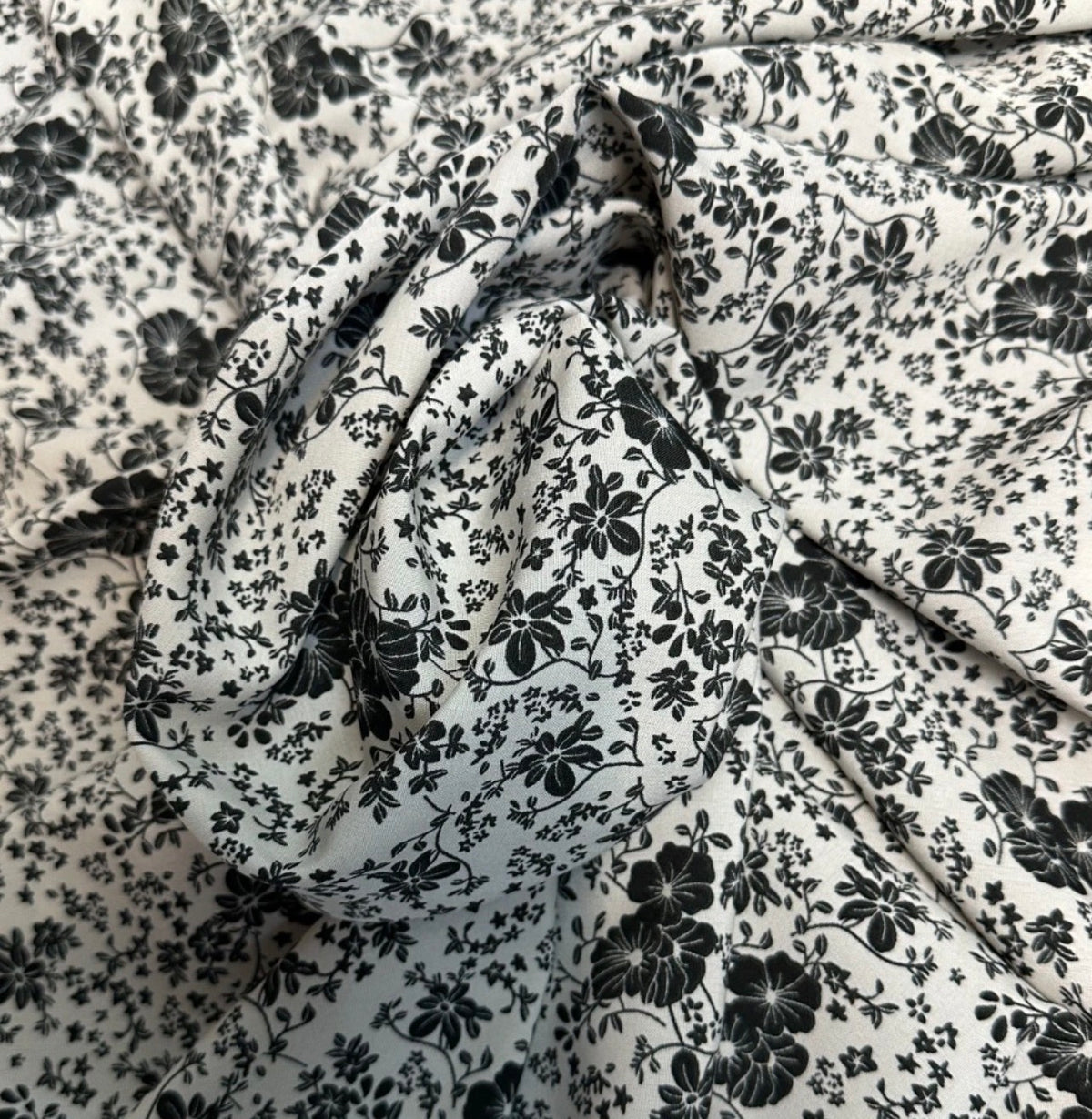 3 metres black white ditsy floral woven crepe de chine fabric 58 inches wide