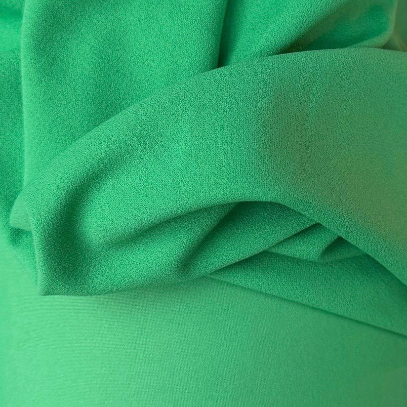 3 metres plain green scuba crepe stretch jersey fabric 58 inches wide