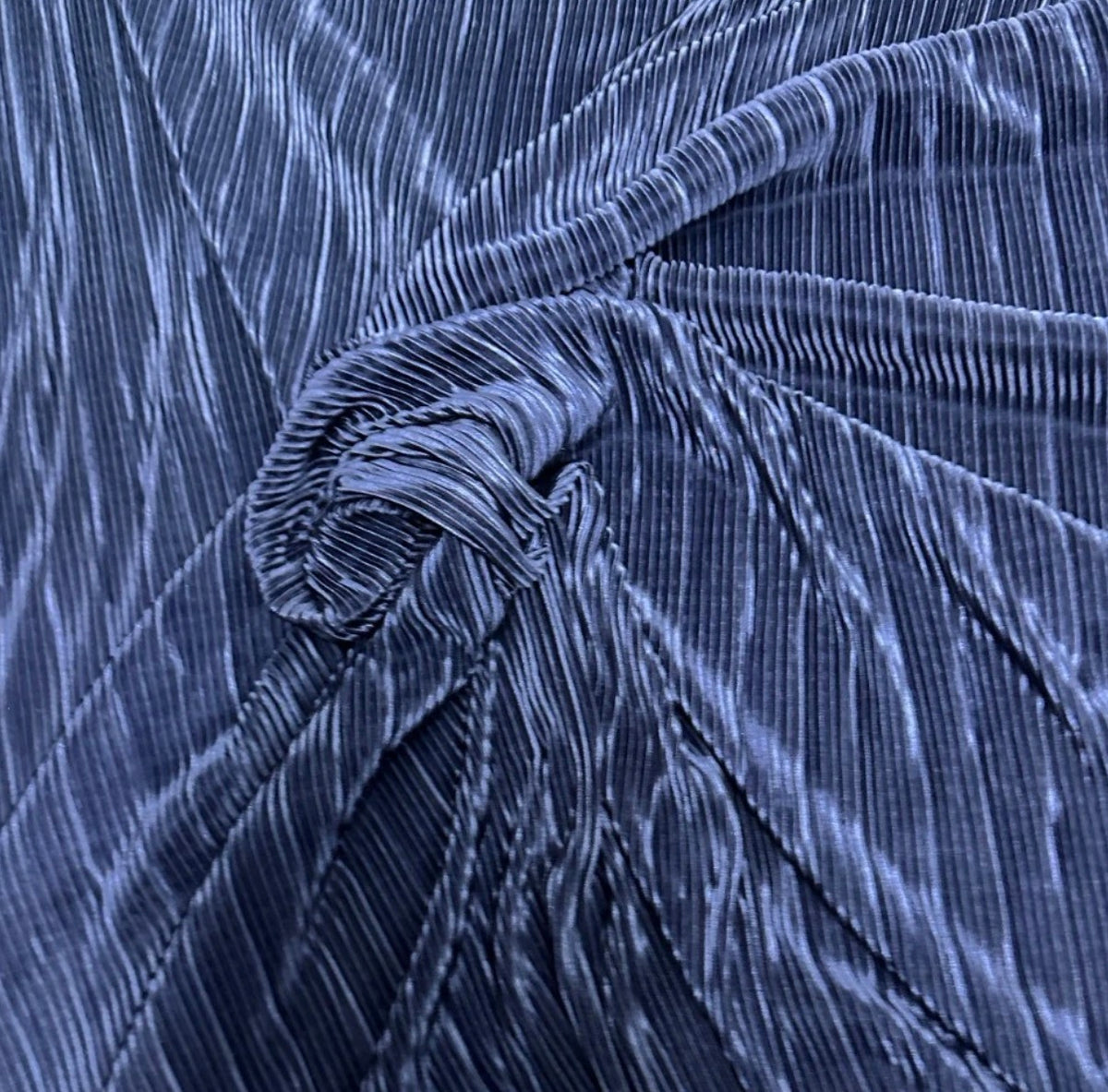 3 metres multi colour daisy print plisse pleated crinkle soft satin fabric 58 inches
